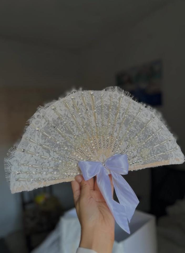 White bridal hand fan with ribbon detail